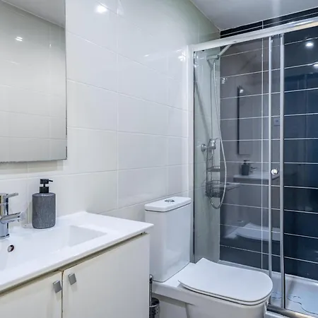 Apartman Cozy Ground Floor With Ac And Loft Bedroom By Lisbeyond *