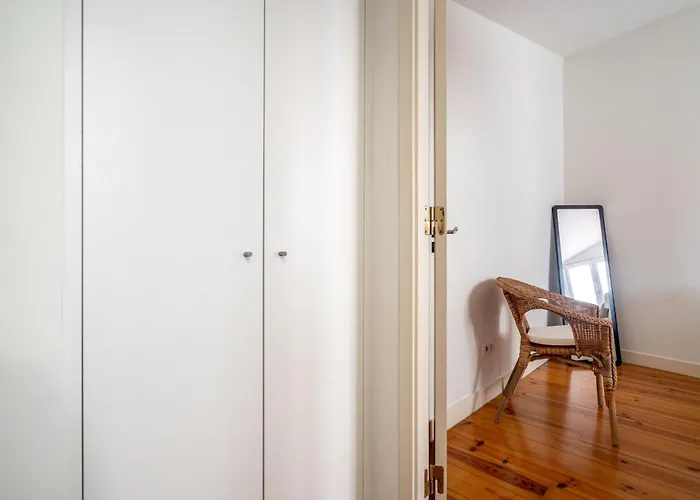 Apartment Cozy Ground Floor With Ac And Loft Bedroom By Lisbeyond