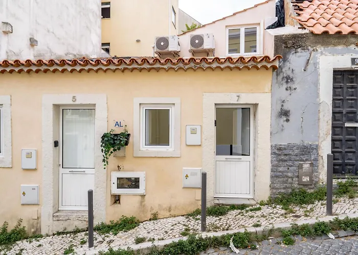Cozy Ground Floor With Ac And Loft Bedroom By Lisbeyond Lisbon